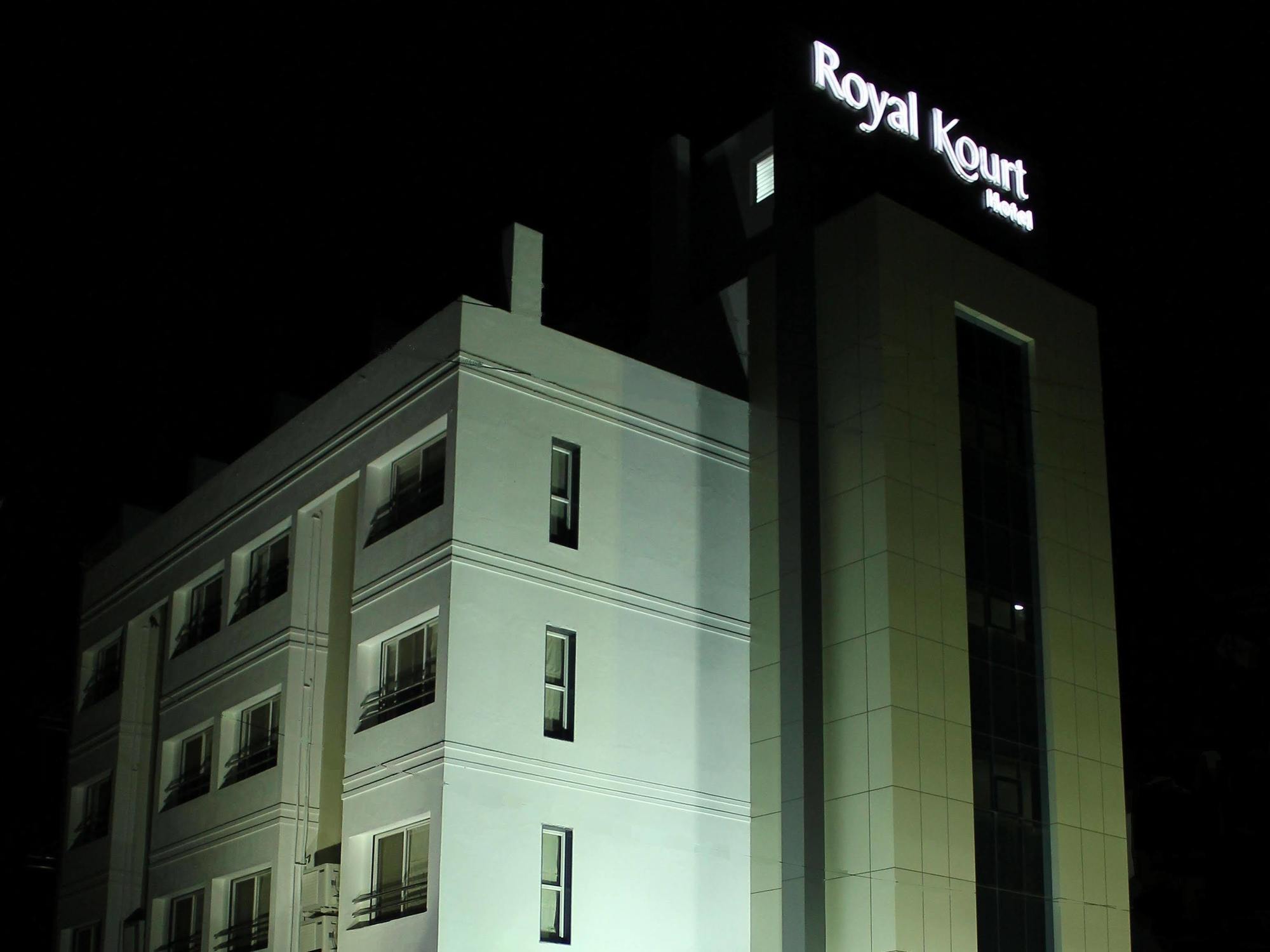 Hotel Treebo Trend Royal Kourt Aurangabad Extérieur photo